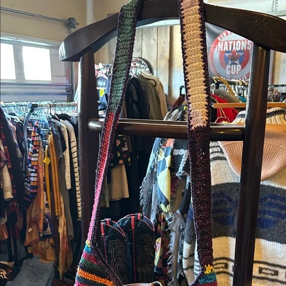 Colorful Knit Chevron Shoulder Bag - Picture 4 of 10